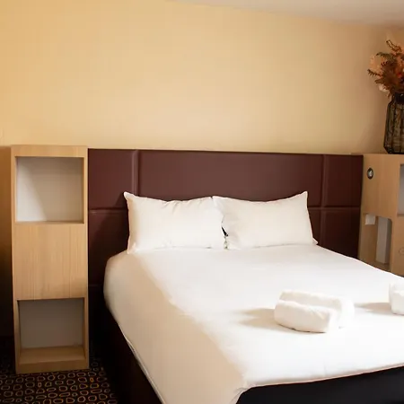 Hotel Les Genets Bayonne Exterior photo